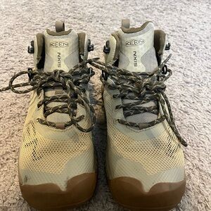 KEEN women’s Olive and Brown Hiking Boots